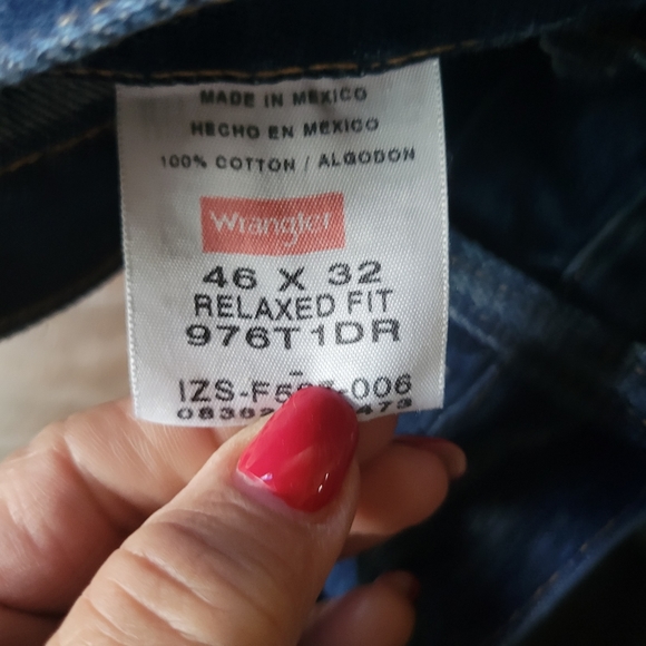 Mens Wrangler Jeans 46x32 Relaxed - Picture 2 of 2